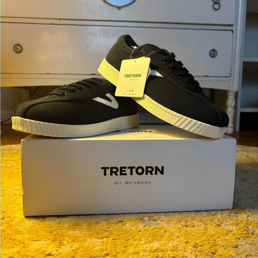 Tretorn Men's Navy and White Sneakers